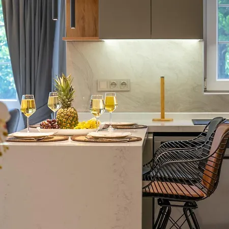 Merkezde Jakuzili Lueks - Ocekhomes Meva Apartmán