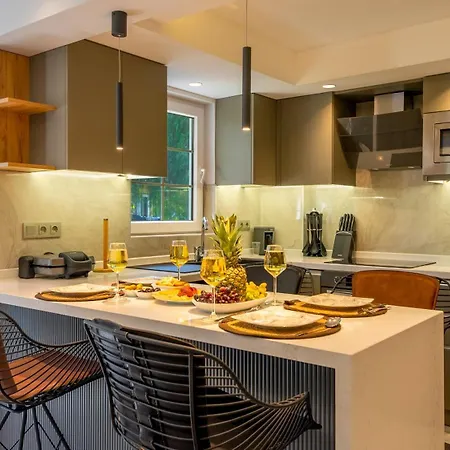 Merkezde Jakuzili Lueks - Ocekhomes Meva 费特希耶