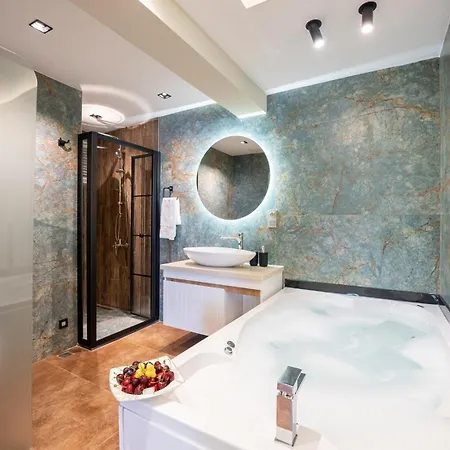 Apartman Merkezde Jakuzili Lueks - Ocekhomes Meva Fethiye